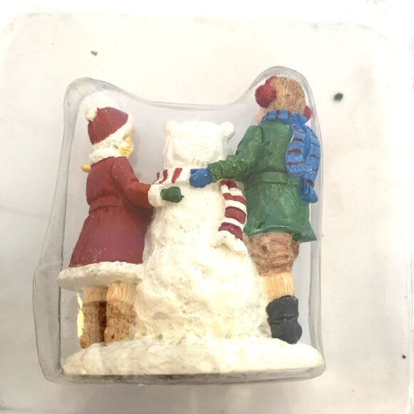 4 Coca Cola Town Square Figurines True Value Truck Snowbear & 2 Delivery Men Vtg - Picture 8 of 16